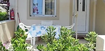 Village Χαράκι